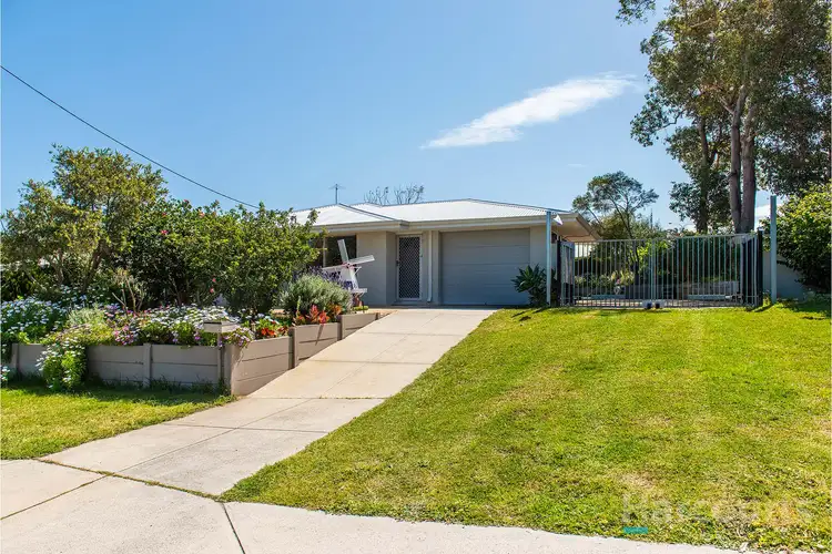 2 Wallawa Street, Wanneroo WA 6065