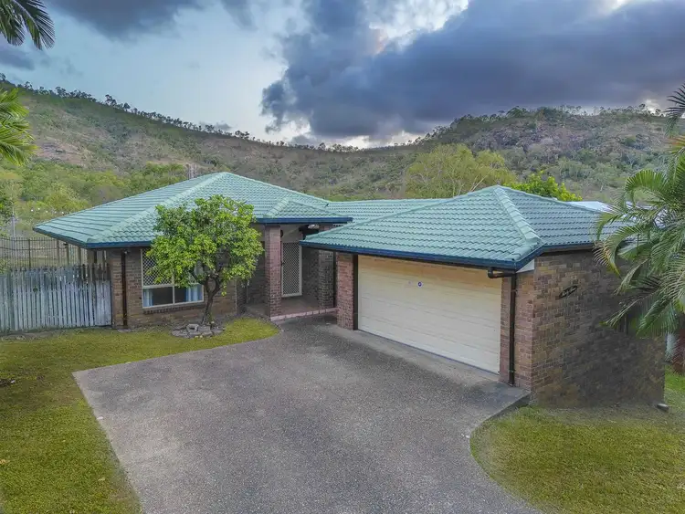 33 Coral Sea Crescent