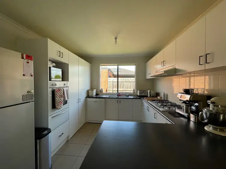 Fifth view of Homely house listing, 2 Wattle Court, Yarragon VIC 3823