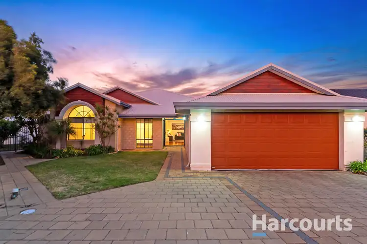 11 Manitoba Court, Joondalup WA 6027