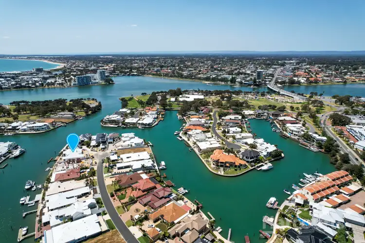 Fifth view of Homely house listing, 15 Reverie Mews, Halls Head WA 6210
