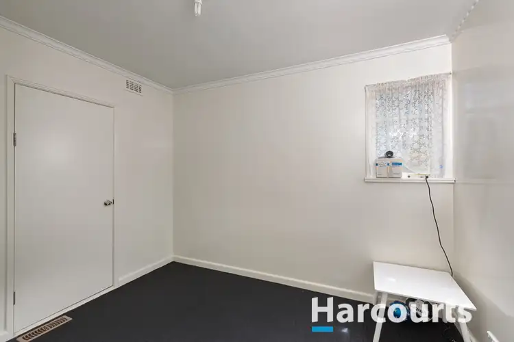 Fifth view of Homely unit listing, 3 Redfern Crescent, Eumemmerring VIC 3177
