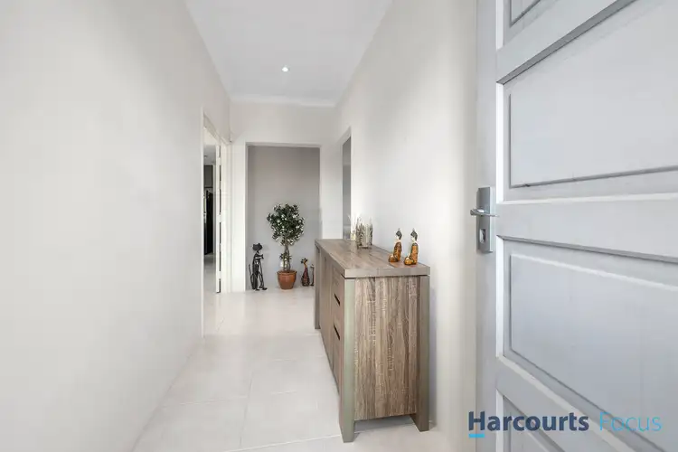 Fifth view of Homely house listing, 10 Beechwood Circle, Aveley WA 6069