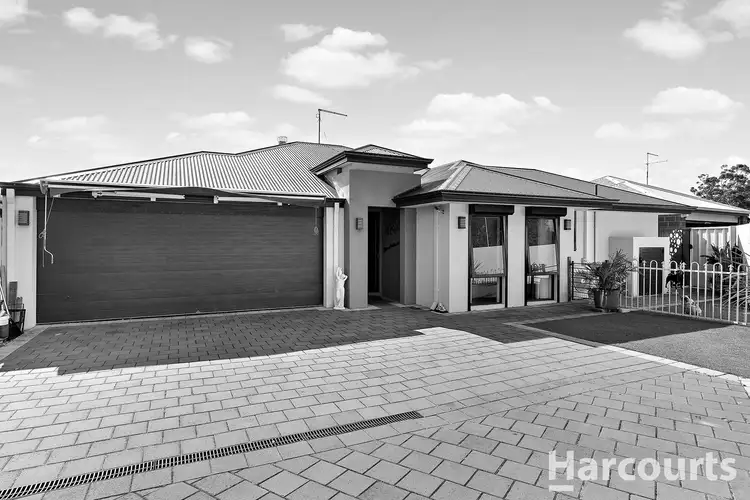 27 Lakes Crescent, South Yunderup WA 6208