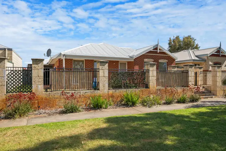 3 Village Lane, Success WA 6164
