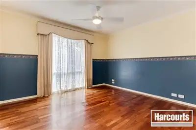 Sixth view of Homely house listing, 10 Tilbury Court, Cranbourne East VIC