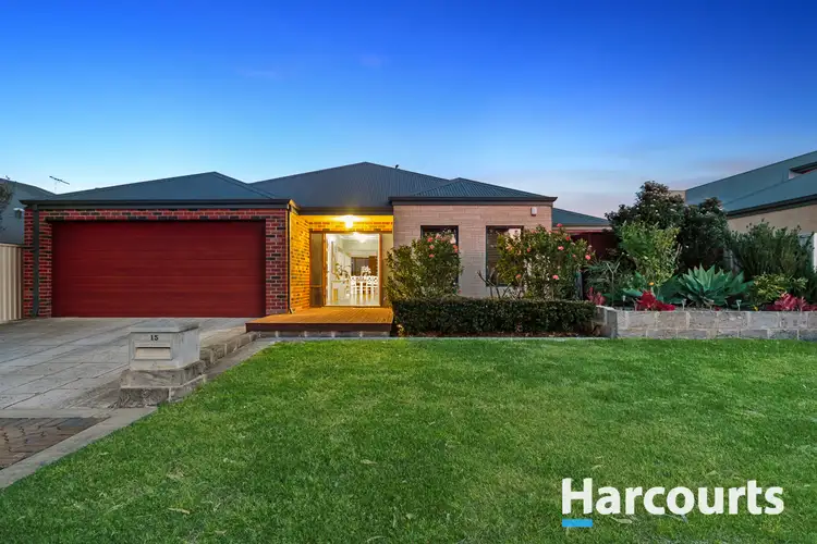 15 Roxburgh Circle, Kinross WA 6028