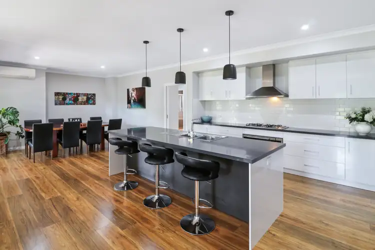 Fourth view of Homely house listing, 6 Oaksford Drive, Mansfield VIC 3722