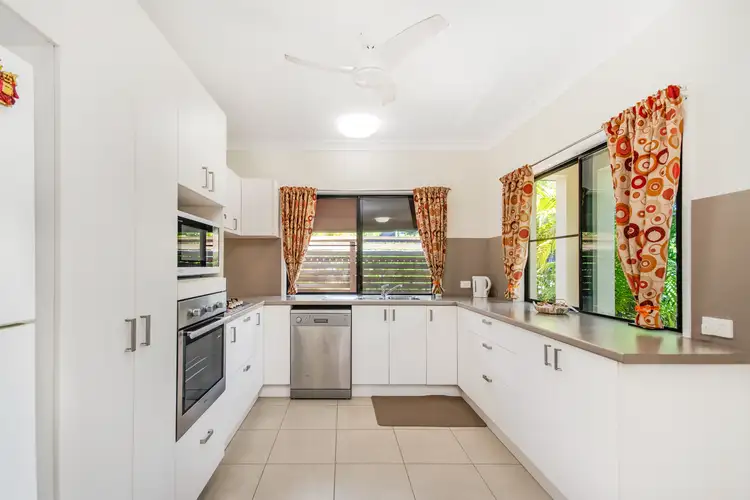 27 Bottlebrush Street
