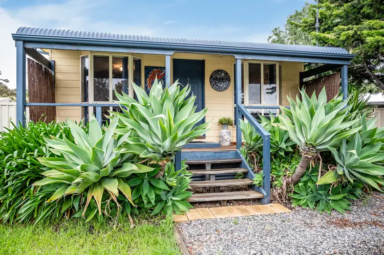 9 Higgins Street, Encounter Bay SA 5211