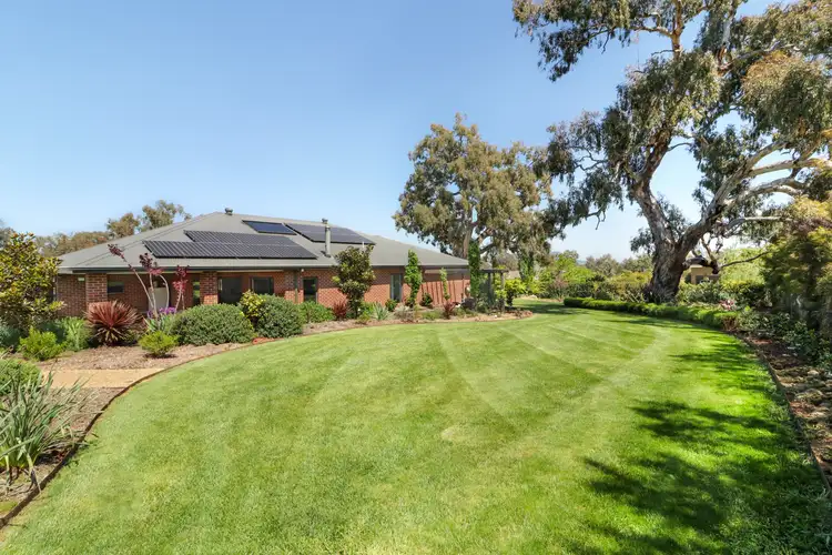 6 Oaksford Drive, Mansfield VIC 3722