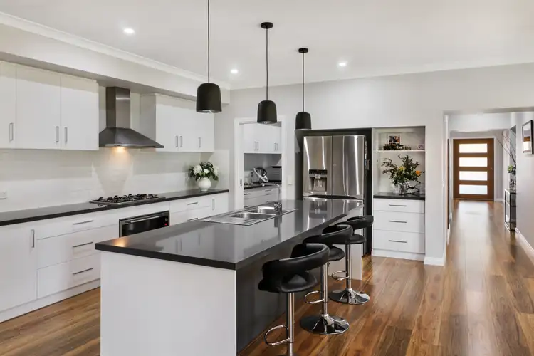 Third view of Homely house listing, 6 Oaksford Drive, Mansfield VIC 3722