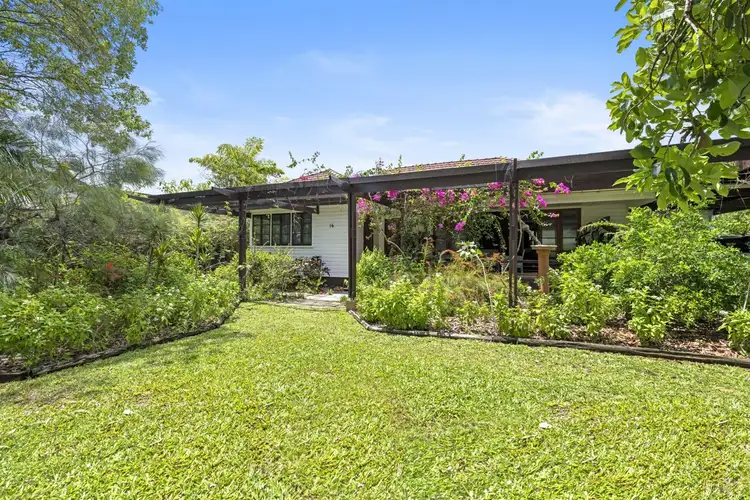 Main view of Homely house listing, 16 Kenilworth Avenue, Hyde Park QLD 4812