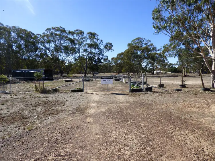 Ca15-18 Cameron Street, Glenorchy VIC 3385
