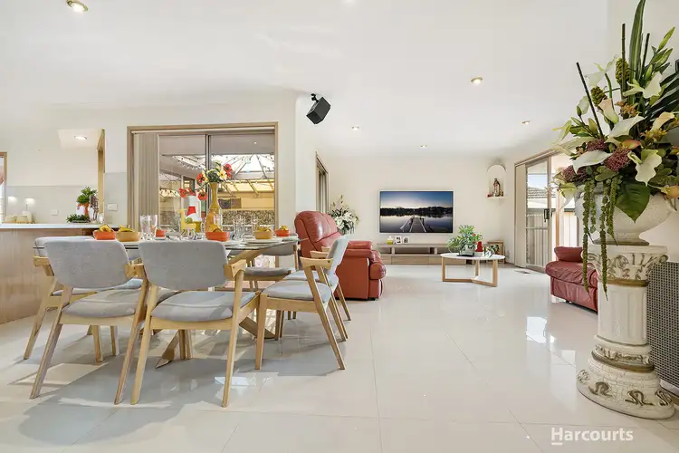 Fifth view of Homely house listing, 5 Bramwell Close, Endeavour Hills VIC 3802
