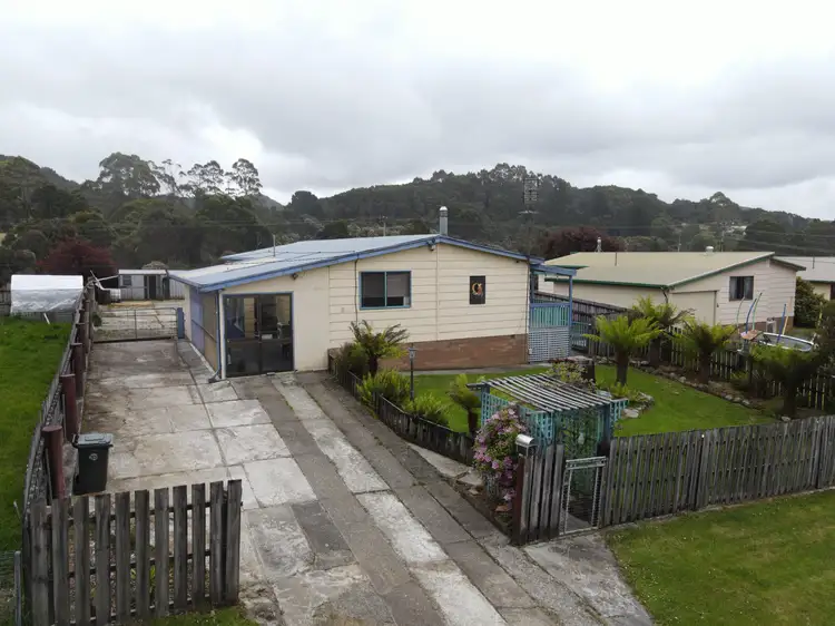 8 Parkinson Street, Zeehan TAS 7469