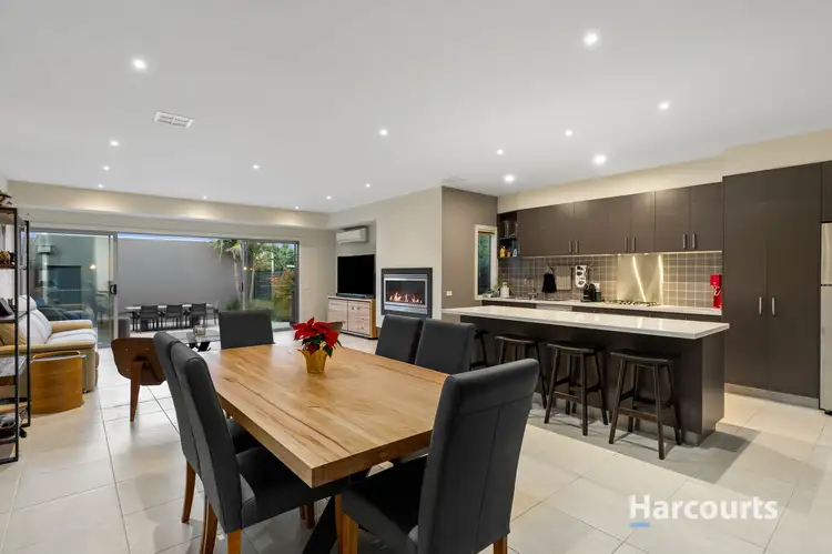 2 Moyhu Terrace, Rowville VIC 3178