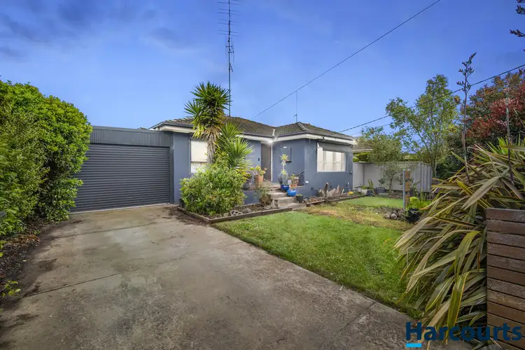 7 Webbcona Parade, Wendouree VIC 3355