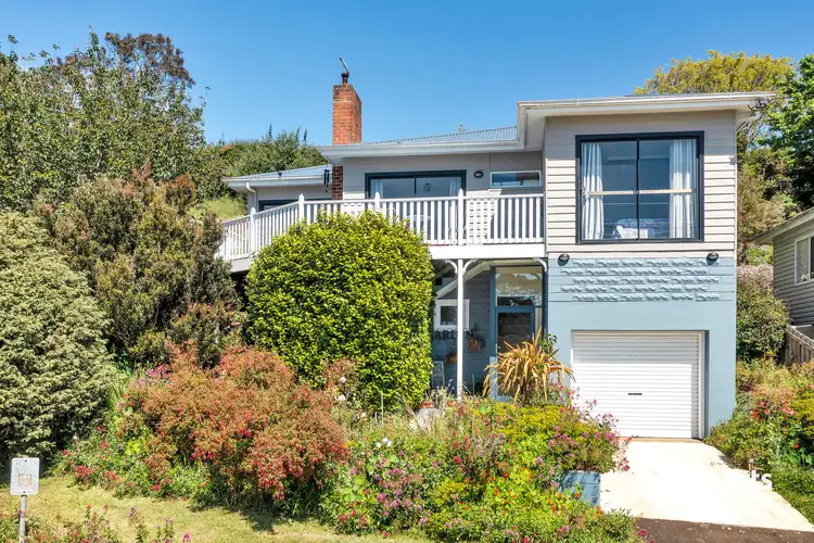 8 Cherry Street North, Hillcrest TAS 7320