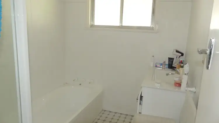 Seventh view of Homely house listing, 28 Glen St, Warren NSW 2824