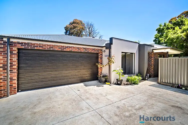 2/61 Gillies Street South, Alfredton VIC 3350