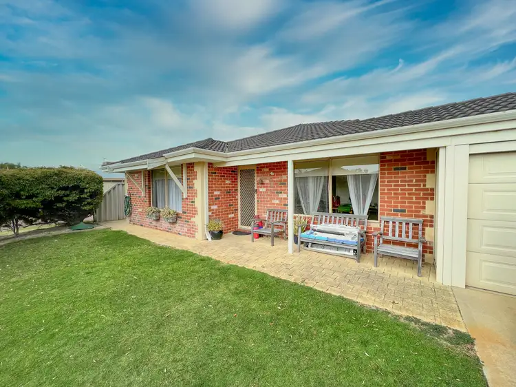 11 Teraglin Way, Warnbro WA 6169
