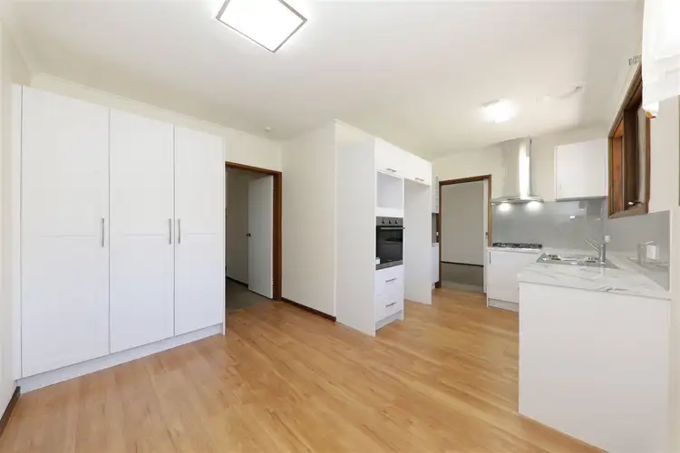 Fifth view of Homely unit listing, 2/85 -87 Bogong Avenue, Glen Waverley VIC 3150