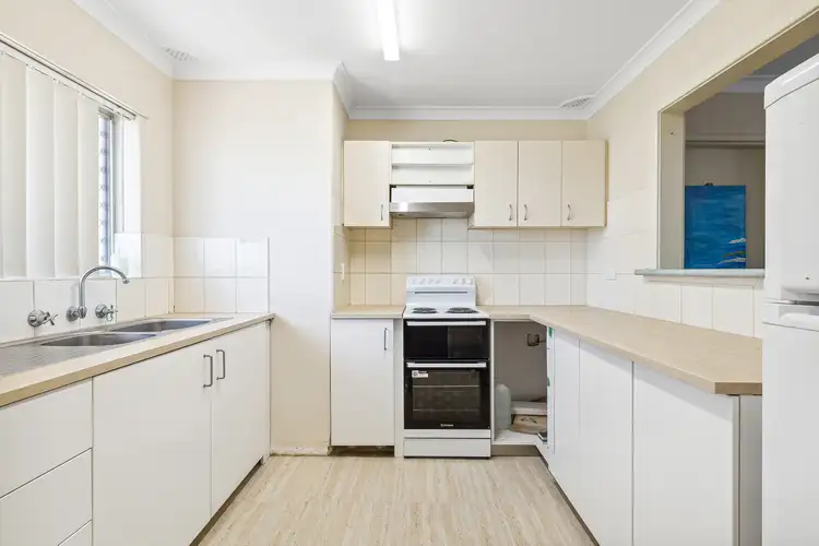 6/48 Connell Way, Girrawheen WA 6064