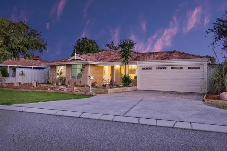 2 Elmwood Court, Marangaroo WA 6064