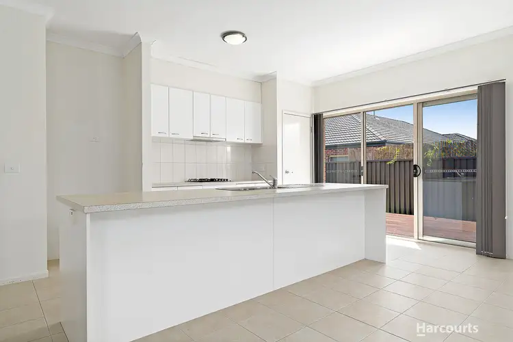 Fourth view of Homely house listing, 10 Fairchild Place, Pakenham VIC 3810