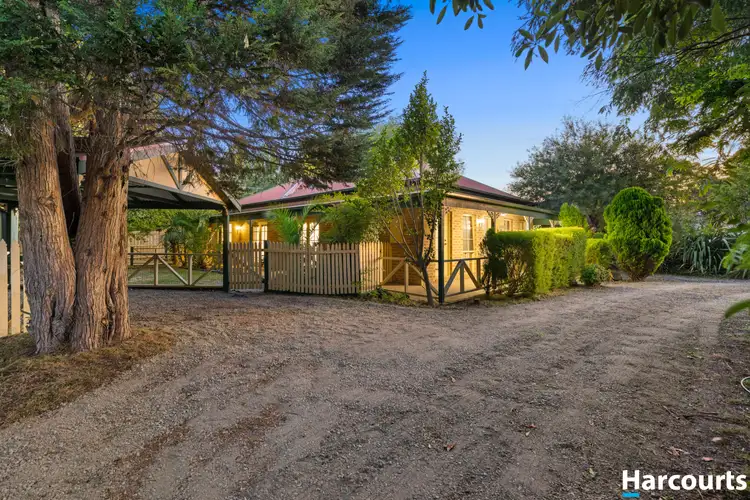 8 Cromwell Drive, Rowville VIC 3178