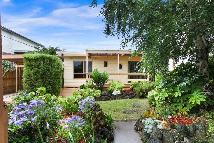 29 Mist St, Lakes Entrance VIC 3909