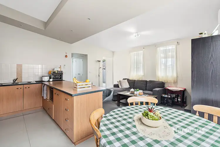 2/36 Bruce Street, Dandenong VIC 3175
