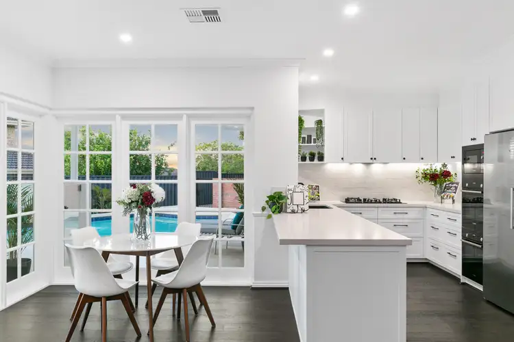 2 Craig Place, Winthrop WA 6150