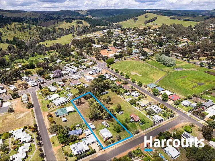 33 Walter Street, Nannup WA 6275
