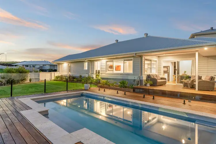 24 Farrelly Avenue, Cumbalum NSW 2478