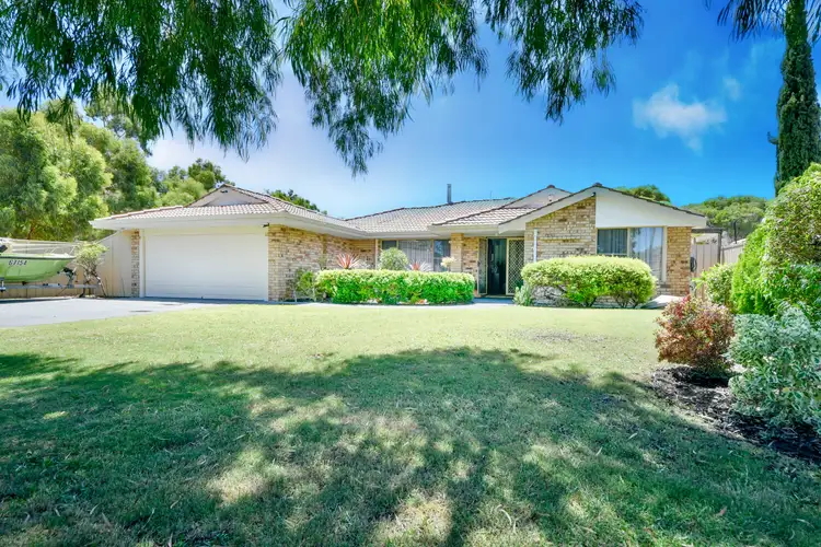 13 St Michaels Court, Cooloongup WA 6168