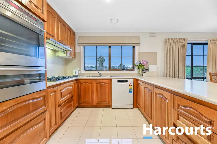 Fifth view of Homely house listing, 3 Shannon Way, Berwick VIC 3806