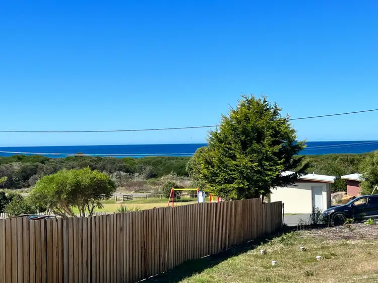 8 Beaumaris Avenue, Beaumaris TAS 7215