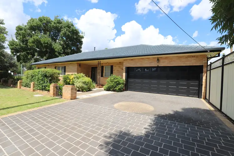 22 Bourke Street, Cootamundra NSW 2590