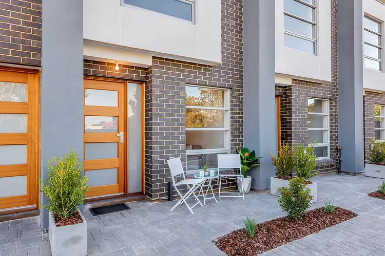 2/18 Grazing Avenue, Morphett Vale SA 5162