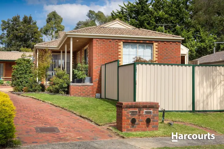 Second view of Homely house listing, 1/5 Emerald Court, Narre Warren VIC 3805