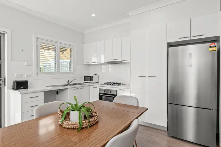 Fifth view of Homely townhouse listing, 2/39 Purinuan Road, Reservoir VIC 3073
