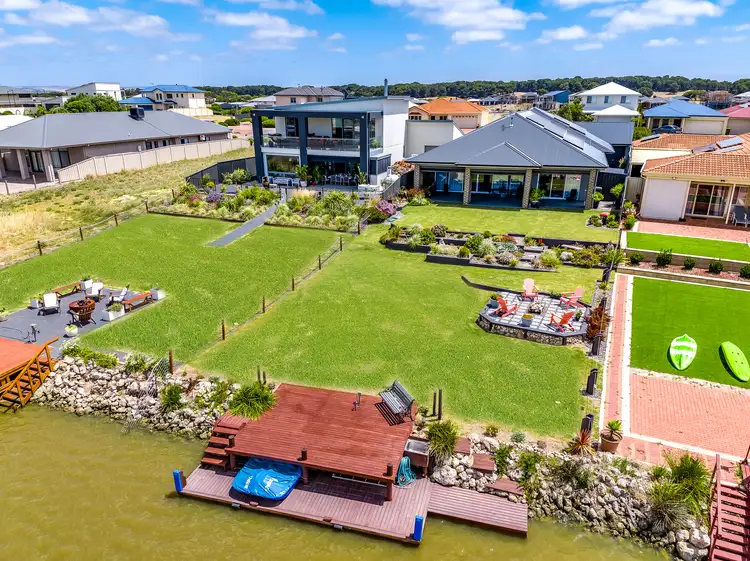 75 Britannia Parade, Hindmarsh Island SA 5214