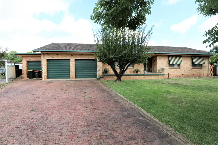 9 Hemet Crs, Cootamundra NSW 2590