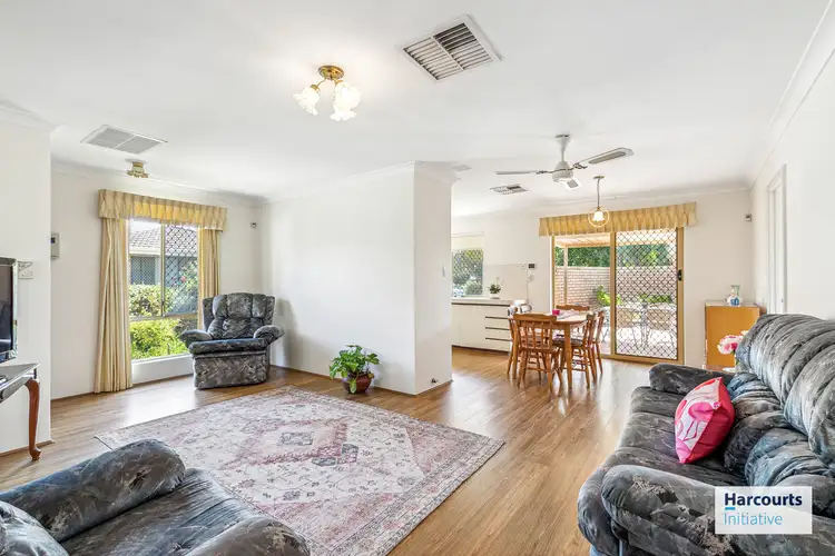 1/15 Marconi st, Morley WA 6062