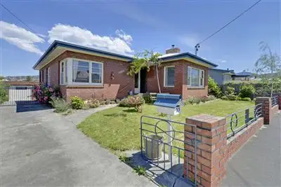 33 Garden Road, Moonah TAS