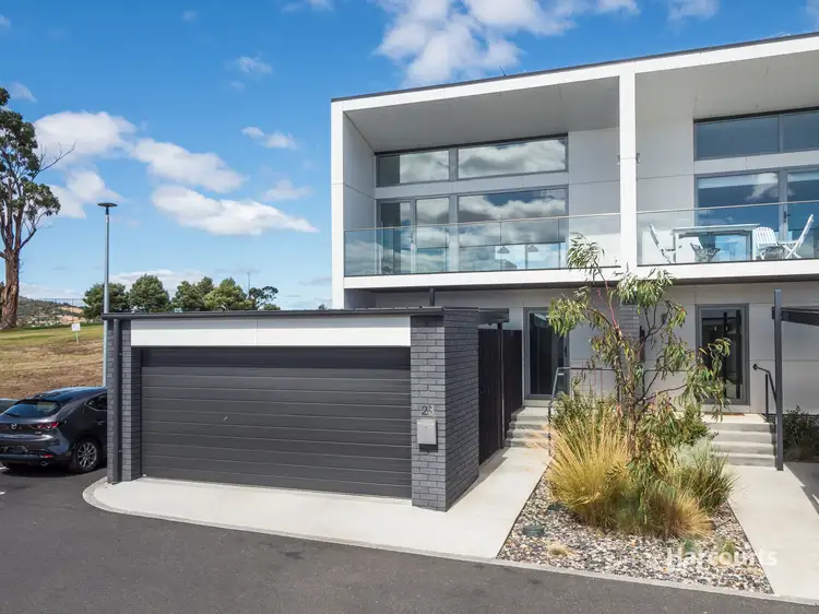 1B Bournville Crescent