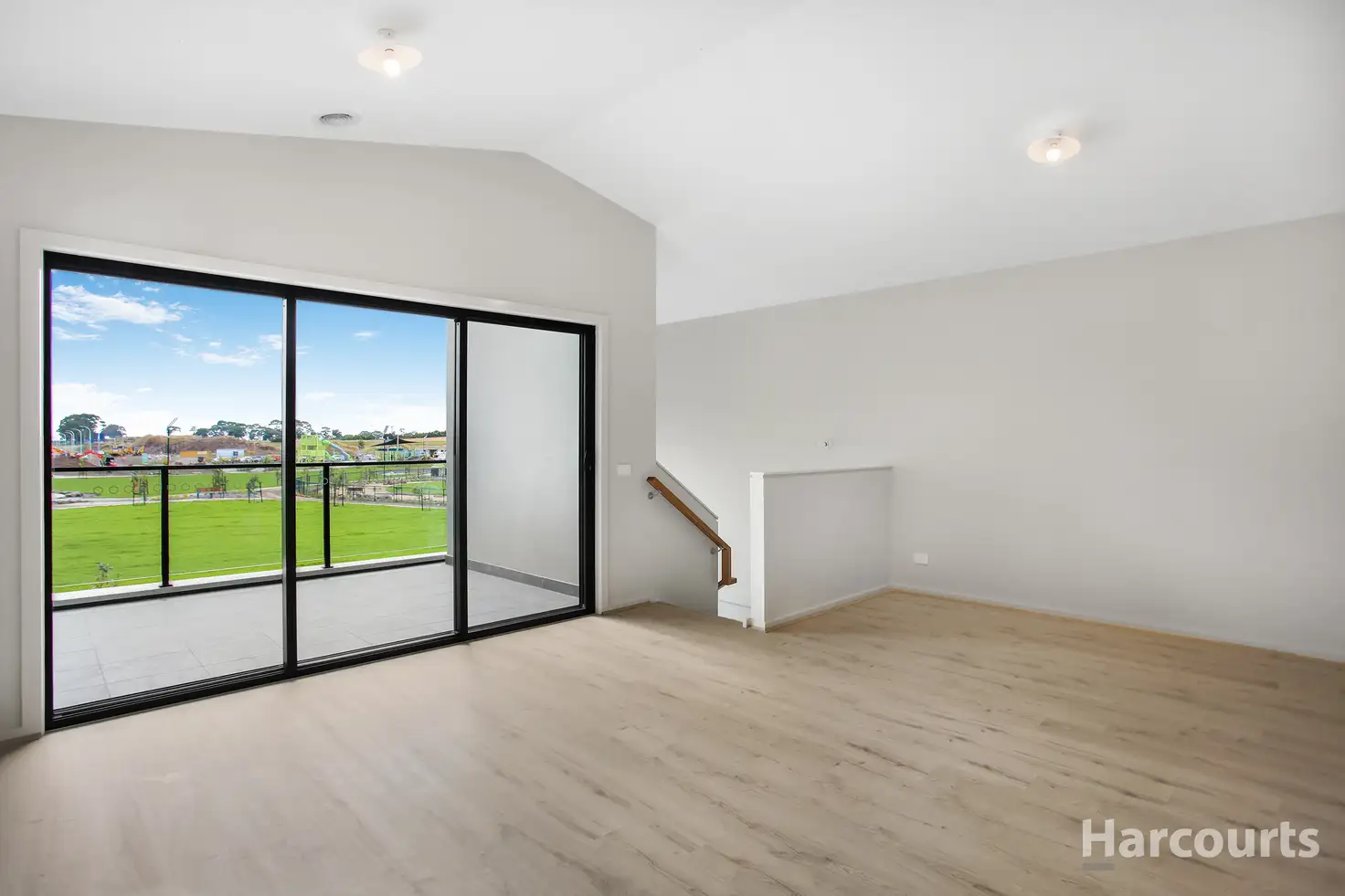 Main view of Homely townhouse listing, 7 Poplar Lane, Clyde VIC 3978