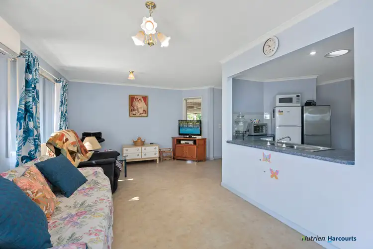 Fourth view of Homely house listing, 4 Fitzroy Court, Alexandra VIC 3714